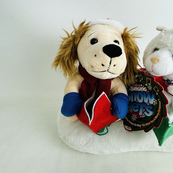 Singing Snow Pets Animated Musical Plush Dog Cat We Wish You Merry Christmas New - Picture 2 of 9